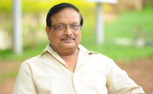 Yandamuri Veerendranath Shocking Comments On Ram Charan