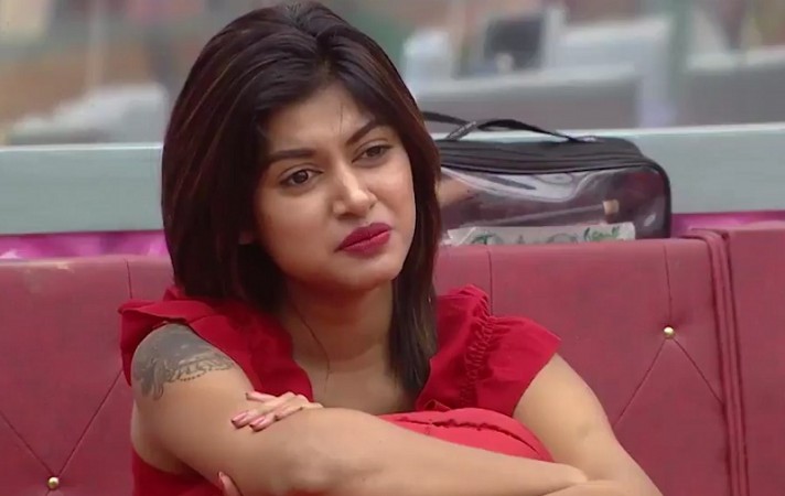 Tamil Bigg Boss Oviya Receives Summons for Attempting Suicide